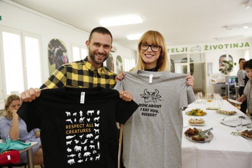 Goran Vi�nji� u posjetu Prijatelja �ivotinja [ 182.80 Kb ]