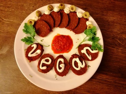 sausage from stella 2 [ 157.72 Kb ]