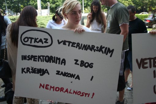 Prosvjed ispred Ministarstva poljoprivrede [ 339.66 Kb ]
